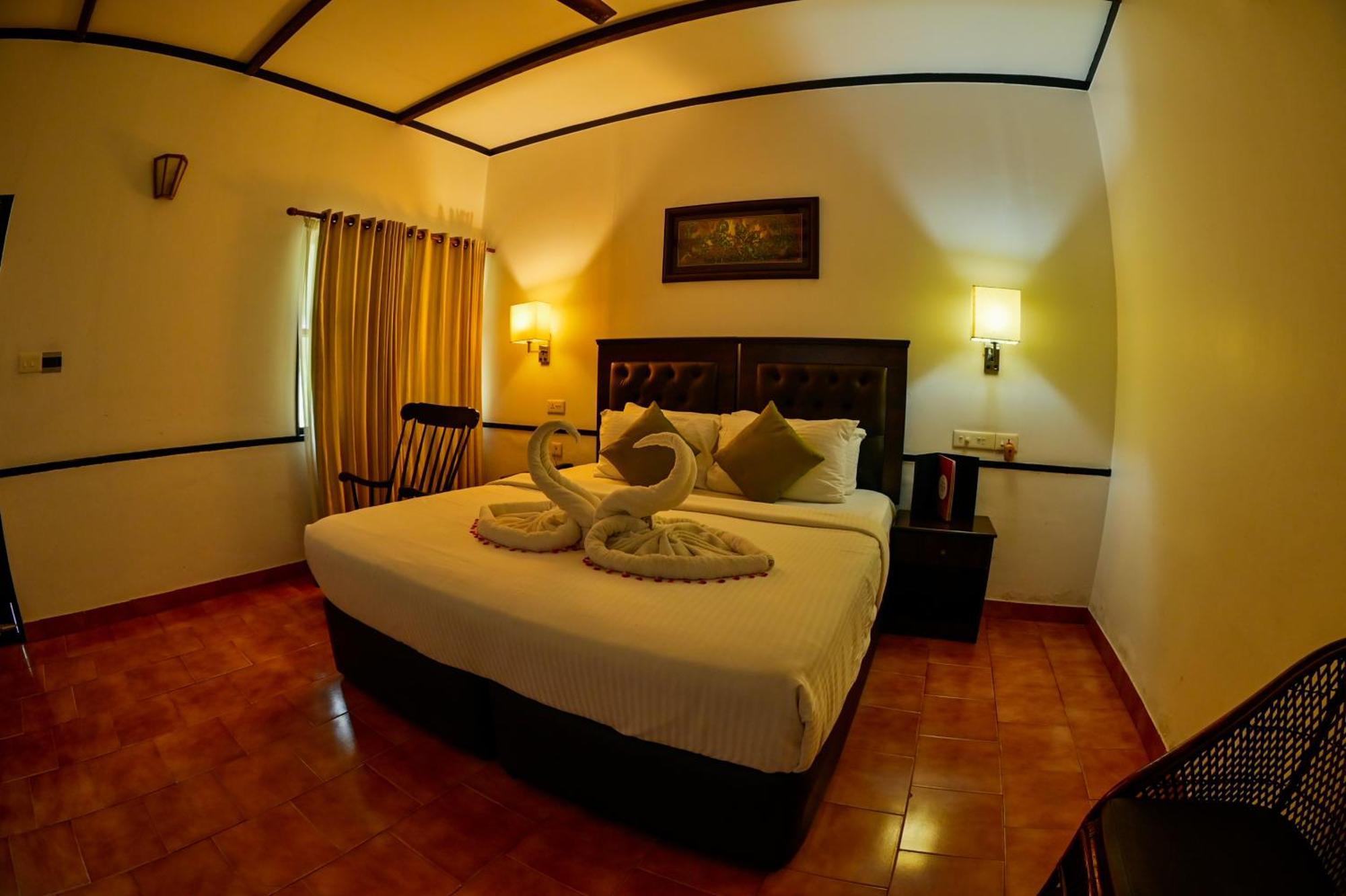 Paradise Heritage Resort Kumarakom Exterior photo