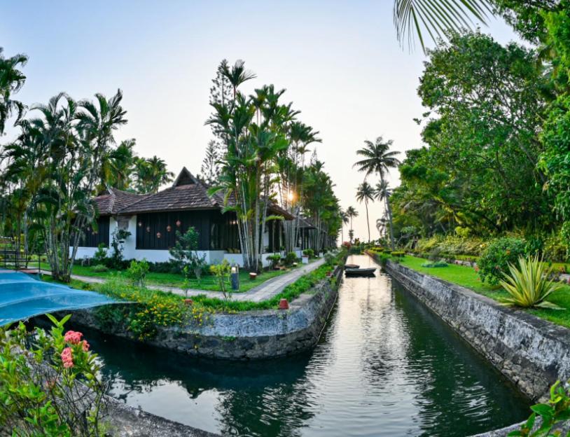 Paradise Heritage Resort Kumarakom Exterior photo